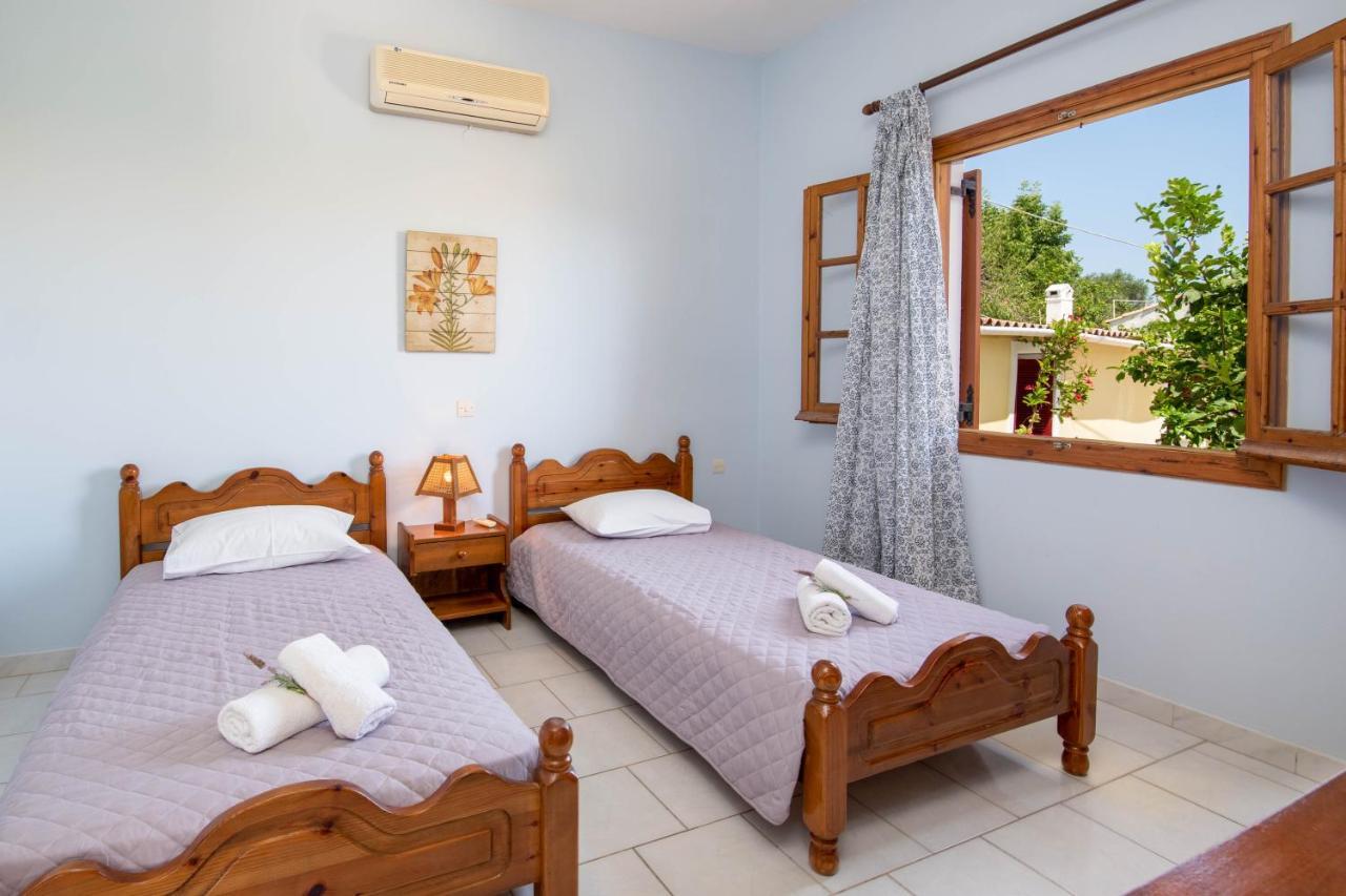Voula Apartments Gaios Ngoại thất bức ảnh