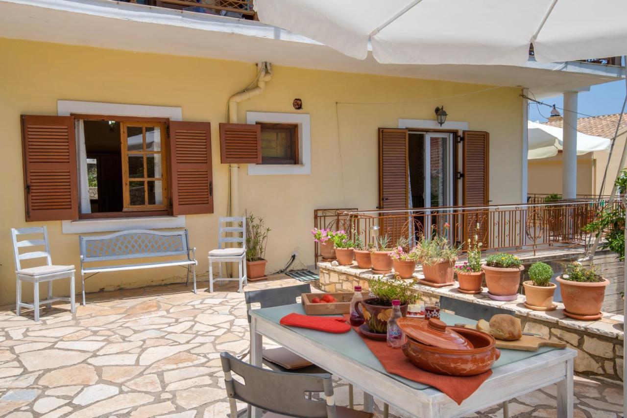Voula Apartments Gaios Ngoại thất bức ảnh